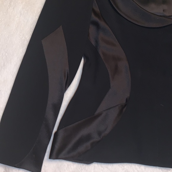 Alexader McQuee Silk Suit - Picture 7 of 16